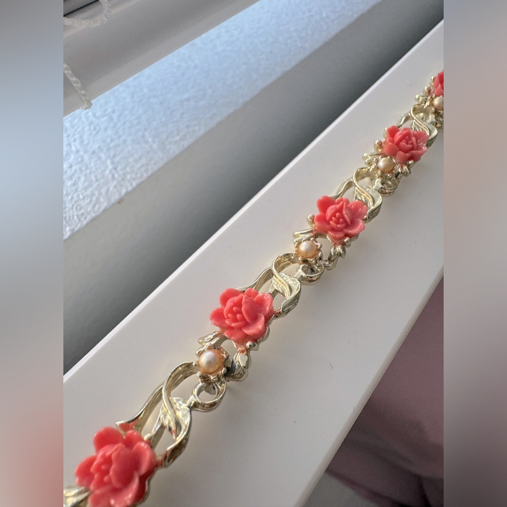Vintage rose choker necklace